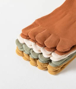 <span class=keywords><strong>Calcetines</strong></span> KonLee deportivos lisos <span class=keywords><strong>de</strong></span> 5 <span class=keywords><strong>dedos</strong></span> para hombre, <span class=keywords><strong>calcetines</strong></span> <span class=keywords><strong>de</strong></span> algodón con separador <span class=keywords><strong>de</strong></span> <span class=keywords><strong>dedos</strong></span> y logotipo personalizado, <span class=keywords><strong>calcetines</strong></span> <span class=keywords><strong>de</strong></span> cinco <span class=keywords><strong>dedos</strong></span>, venta al por mayor - Product Image 4