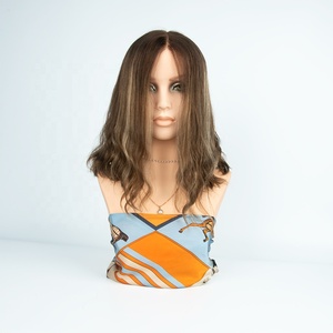 Perruque Courte Ondulée Lace Front 100% Cheveux Humains Brun Clair avec Mèches Ondulation Naturelle Vente Directe Usine Perruque Juive - Product Image 2