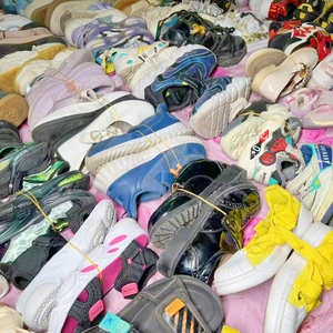 S08 Ballots Chaussures Vente en Gros en Vrac Utilisé Enfants Sandales et Chaussures Pas Cher Chaussures d'Occasion Enfant Chaussures Tailles Mixtes Remise Lot Vente - Product Image 4