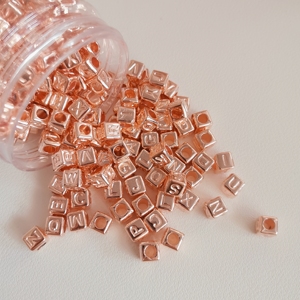 Lettres acryliques de couleur métallique mélangée Alphabet A-Z perles cubiques carrées 6x6x6mm pour la fabrication de bijoux bricolage artisanat - Product Image 5