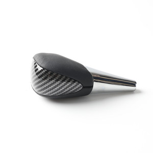 Pommeau de levier de vitesse en fibre de carbone ergonomique pour Toyota Camry Highlander - Product Image 1