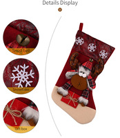Grandes chaussettes de Noël personnalisées en peluche, style boutique, avec motif flocon de neige, bordure écossaise, motif élan, bonbons et bonhomme de neige, pour cheminée