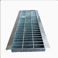 Grille en acier galvanisé à barreaux dentelés antidérapants pour marche d'escalier, couvercle de caniveau de drainage pour plateforme industrielle, passerelle, drainage municipal