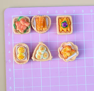 Dove HP0137 Mini Comida de Simulación para Jugar, Desayuno, Empanadas, Muslos de Pollo, Panecillos, Accesorios de Resina para Moldeo, Manualidades, Crema Ecológica - Product Image 6