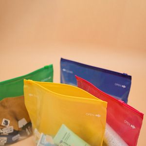 Bolsa de Polietileno Transparente Personalizada, Esmerilada, de Doble Capa, con Cierre Hermético, para Ropa, Ropa Interior, Calcetines y Artículos de Aseo - Product Image 3