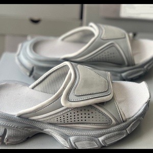 Nuevas Pantuflas de Diseñador 2026, Pantuflas Deportivas de Moda para Mujer, Calzado Casual para Hombre, Sandalias de Moda para Hombre - Product Image 1