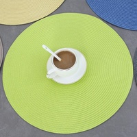 Noordse Japanse stijl PP geweven waterdichte, oliebestendige, warmte-isolerende, effenkleurige placemats & tafelmatten voor gebruik met kommen en bekers