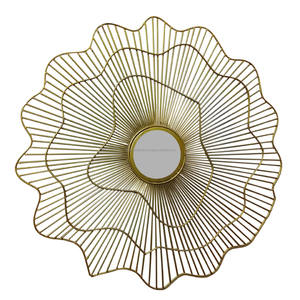 Espejo de pared para el hogar moderno dorado con forma de flor - Product Image 1