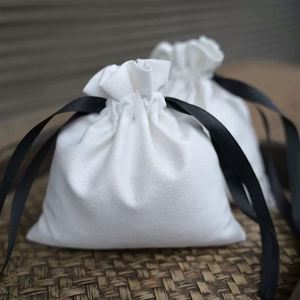 Pochettes en coton personnalisées de haute qualité avec cordon de serrage, couleur naturelle, sacs de rangement anti-poussière avec rubans noirs - Product Image 5