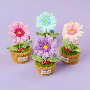 Venta al por Mayor de Mini Macetas de Flores Tejidas a Crochet, Rosas y Tulipanes para el Día de San Valentín y Graduación, Flores Tejidas a Mano para Decoración - Product Image 2