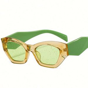 Gafas de Sol Cuadradas Pequeñas de Moda Vintage con Logotipo Personalizado al por Mayor, Gafas de Sol de Ojo de Gato Irregulares para Mujer - Product Image 1