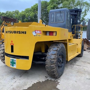 Montacargas Diésel Mitsubishi FD300 4X4 para Terreno Accidentado, Neumáticos Neumáticos, Mástil de Tres Etapas, Desplazador Lateral Hidráulico, Usado en Construcción - Product Image 2