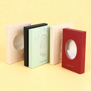 Boîte en carton imprimée personnalisée bon marché couverture chaussettes paquet boîte avec fenêtre recyclable papier kraft nouveau-né vêtements boîte-cadeau - Product Image 4