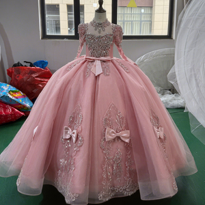 Robe de Quinceañera de luxe rose Mc037, robe de demoiselle d'honneur, corset perlé argenté, robe de bal illusion, appliques en dentelle, Sweet 15 Jancember - Product Image 1