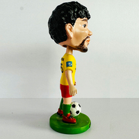 Pop moderne célèbre Football Star Bobbleheadsme résine artisanat sur mesure Bobblehead Souvenir Figurines maison bureau voiture décor