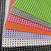 Rouleau de tissu en maille tricotée chaîne 3000D enduit PVC haute résistance et haute résistance à la déchirure pour chaises, canapés, tentes et applications hospitalières