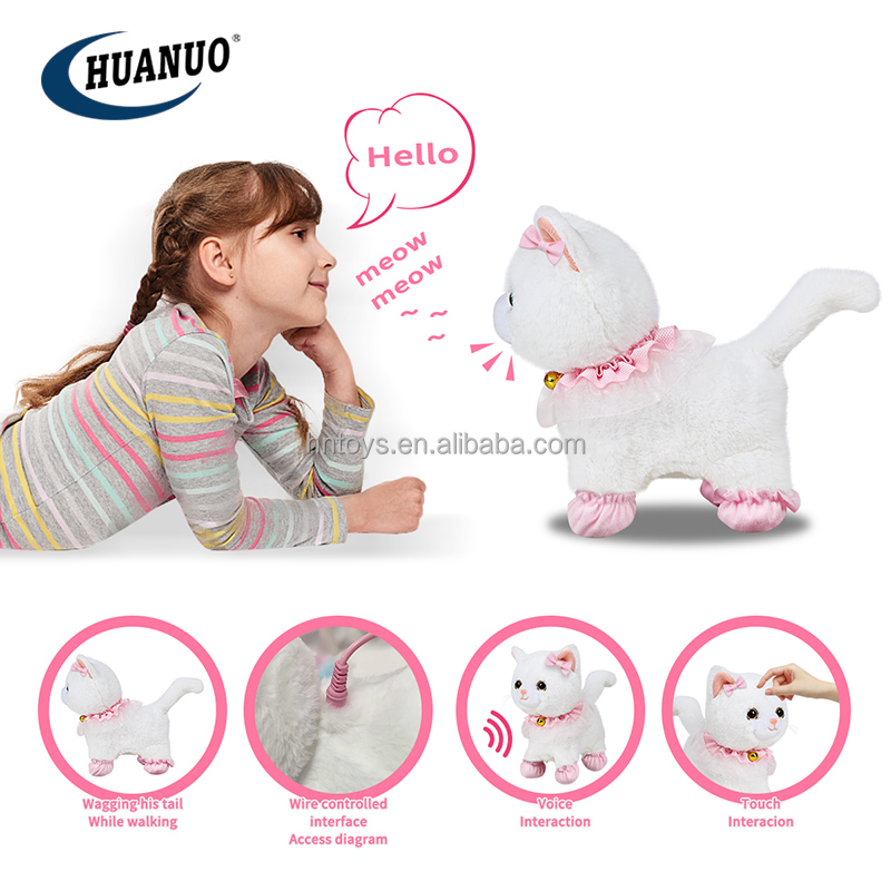 Gato De Peluche Interactivo Con Correa A Control Remoto – Camina, Ladra Y Repite Voces – Incluye Accesorios De Cuidado – Tamaño 31x13.5x28 Cm – Regalo Para Niños 3+