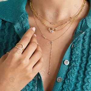 Collar de Hoja de Olivo Geométrico Minimalista con Circonita, Chapado en Oro de 18k y Rodio, de Latón, para Mujer, Venta al por Mayor de Gemnel - Product Image 2