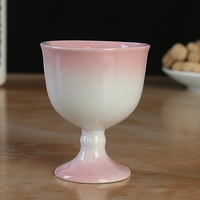 Tasses à vin rouge en céramique de style coréen japonais mignon et écologique personnalisé tasses en porcelaine à pieds hauts de couleur unie
