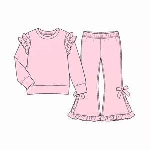 Ensemble de vêtements tendance pour petite fille avec détails volantés : haut à manches longues à volants aux épaules et pantalon évasé à volants avec nœud - Product Image 2