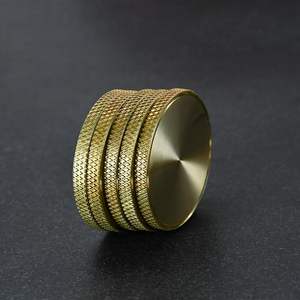 32 ، عملات معدنية نحاسية محفورة بحافة مخرشة باستخدام الحاسب الآلي ، فراغات 3 ، علامات علامات كروية دائرية سميكة للنقش وختم المعدن - Product Image 2