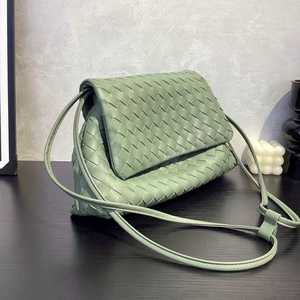 Nuova Borsa a Tracolla da Donna in Vera Pelle Intrecciata a Mano 2026 - Borsa a Spalla Intrecciata in Vera Pelle di Vacchetta alla Moda per il Pendolarismo - Product Image 6