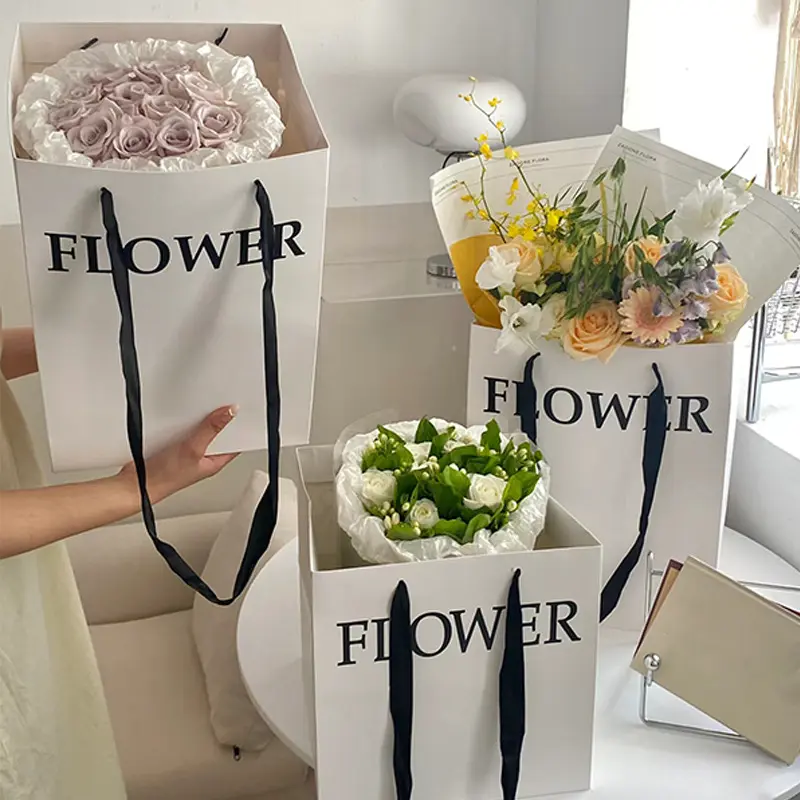 Vente en gros de sac cadeau en papier de forme carrée de luxe bouquet de fleurs sac en papier blanc pour cadeau de fleurs