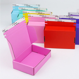 生态定制彩色瓦楞纸板邮件盒低最小起订量4C印花服装冲压层压板4文件夹可用 - Product Image 1