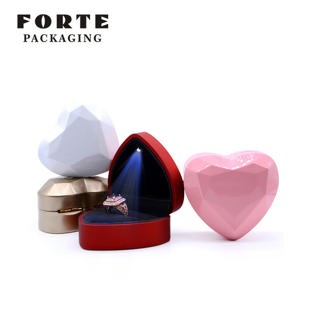FORTE Newest Customized Logo Jewelry Box Led Light Packaging Ring Box With Led Wholesale Jewelry Storage Box