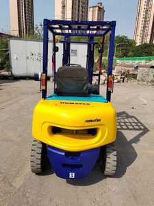 Montacargas Todoterreno Komatsu Usado de 2.5T, Diésel, Mástil de Dos Etapas, Neumáticos Sólidos/Neumáticos, Maquinaria de Construcción y Transporte - Product Image 2
