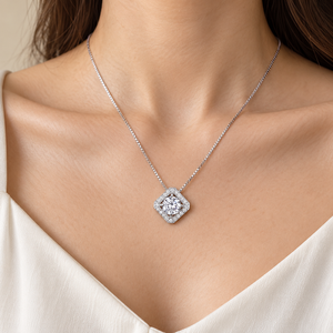 Collana con Ciondolo a Rombo per Donne, Design Geometrico Semplice, Collana da Indossare Quotidianamente - Product Image 2