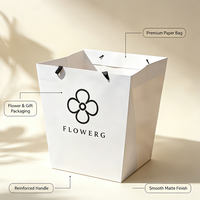 Sacs cadeaux en papier blanc personnalisés de luxe RG avec bouquet de fleurs imprimé - Emballage de mariage haut de gamme avec logo, réutilisable et recyclable