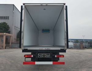 <span class=keywords><strong>Camion</strong></span> frigorifique robuste HOWO 6X4 diesel à transmission manuelle pour fruits et viande - Product Image 3