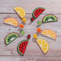 Boucles d'oreilles pendantes faites à la main en perles de rocaille, motif fruits (citron, pastèque, orange) pour femme – Collection été 2024, Vente Flash