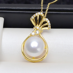 Collana con Ciondolo Lucky Bag per Donne, Perle Imitate Stile Pavé, Gioielli alla Moda per Uso Quotidiano - Product Image 3