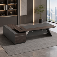 Bureau de direction en forme de L en bois foncé de luxe avec meuble d'appoint, fabrication OEM ODM sur mesure, table de PDG/manager, directement de l'usine