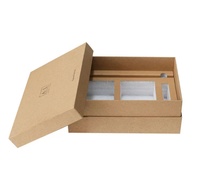 Boîte-cadeau de lingerie de luxe imprimée de logo personnalisé avec base de couvercle en carton rigide plastification mate de papier kraft pour emballage de chaussettes