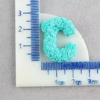 Cabujón de resina con parte posterior plana artificial de letra inglesa artesanal con flor de Rosa para funda de teléfono