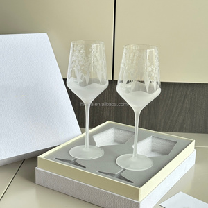 Verres à vin rouge givrés à long pied, écologiques, compatibles lave-vaisselle, coffret cadeau pour la retraite - Product Image 3