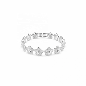 <span class=keywords><strong>Collier</strong></span> Fleur en Acier Inoxydable Entièrement Sertie de Diamants, Ensemble de Bijoux Romantique <span class=keywords><strong>et</strong></span> Luxueux en Zircon - Product Image 3