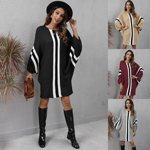 Robe <span class=keywords><strong>pull</strong></span> longue en tricot à manches chauve-souris pour femme, tenue d'hiver personnalisée avec blocs de couleurs - Product Image 2