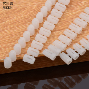 Embout d'expansion en nylon Sukepu pour l'assemblage de meubles et de panneaux de bois, connecteur avec granules épaissies, moulage monobloc - Product Image 1