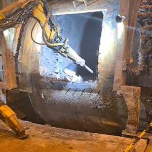 Robot de démolition polyvalent pour les travaux de pont, de tunnel et de carrière avec une force de rupture extrême - Product Image 6