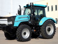 Tracteur agricole KAT 150 CV 4x4 KR1504EX à bon prix, direction hydraulique, avec pièces de rechange en stock