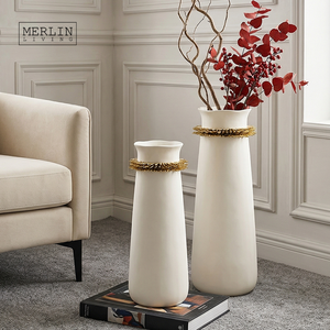 Jarrones de Cerámica Blancos Mate de Diseño Moderno y Lujoso Merlin Living con Espinas Doradas, <span class=keywords><strong>Estilo</strong></span> <span class=keywords><strong>Nórdico</strong></span>, <span class=keywords><strong>Decoración</strong></span> para Sala de Estar y Hogar - Product Image 2