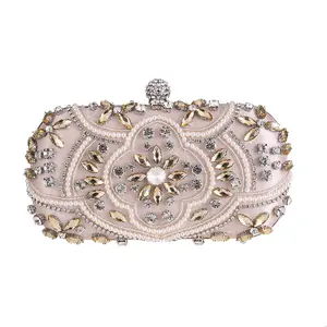 Luxury Diamond Clutch Female Silver Clutch Bag for Women Wedding Clutch Purse Chain Handbag Shoulder Bag with Rhinestone