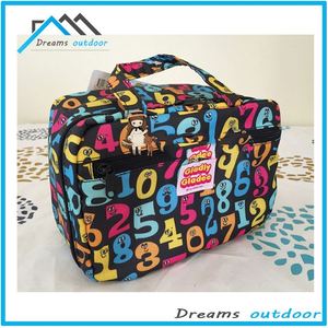Sac à langer convertible gratuit pour bébés garçons et filles, idéal pour la liste de naissance, avec matelas à langer et 4 grandes poches isothermes - Product Image 5