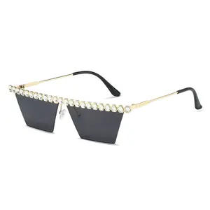 2024 New European And American Sunglasses Frameless Fashionable Box Retro Sunglasses With Diamond Inks