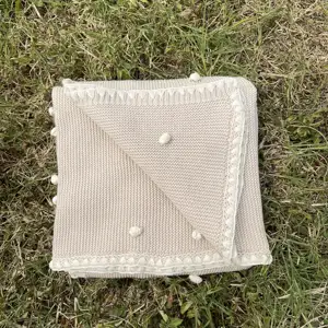 ठोस 100% कपास हस्तनिर्मित Crochet Poms कंबल बच्चे केबल बुनना तौलिया कंबल