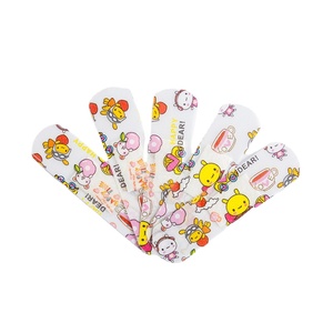 Concepteur d'hôpital de dessin animé imprimé sur mesure OEM plâtre de pansement mignon matériau PE médical - Product Image 6
